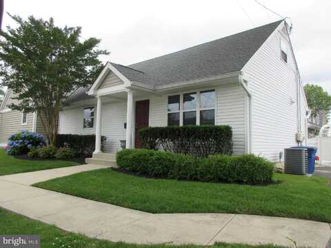10 STILES AVE, MAPLE SHADE, NJ 08052