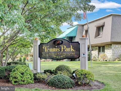 1801 CAMBRIDGE AVENUE, WYOMISSING, PA 19610