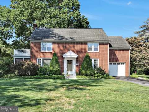 1918 STERLING PLACE, LANCASTER, PA 17601