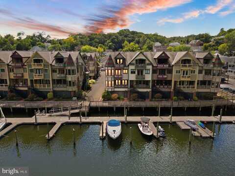 262 GASLIGHT LANDING COURT, OCCOQUAN, VA 22125