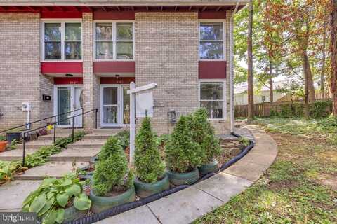8585 SEASONS WAY, LANHAM, MD 20706