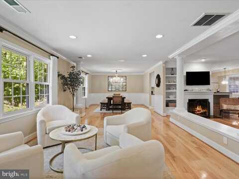 11607 HELMONT DRIVE, OAKTON, VA 22124