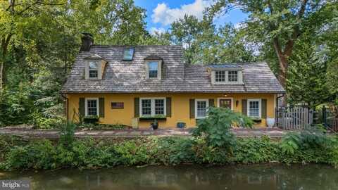 2472 RIVER ROAD, NEW HOPE, PA 18938