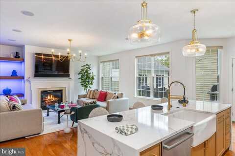 206 PAXON ALLEY, NEWTOWN, PA 18940