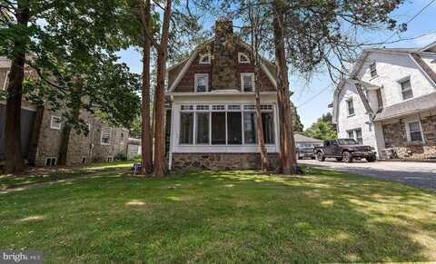 108 E PARKWAY AVENUE, CHESTER, PA 19013