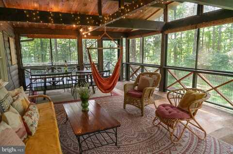 494 WOODBROOK LANE, PRATTS, VA 22731