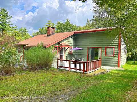 2 Fern Hollow, Woodstock, NY 12498