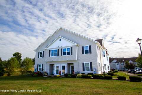 402 Commons Lane, Saugerties, NY 12477