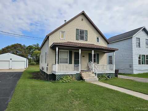 219 Schoolcraft, Manistique, MI 49854