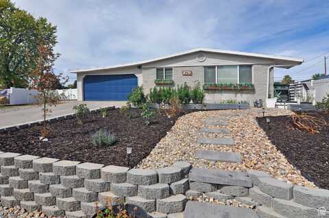 879 N DIAMOND, Layton, UT 84041