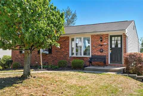 524 Fieldcrest Dr, Shaler, PA 15209