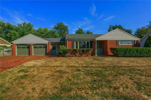 119 Christy Dr, Center Twp, PA 15061