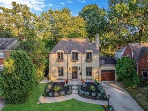 619 Briarwood Ave, Mt Lebanon, PA 15228