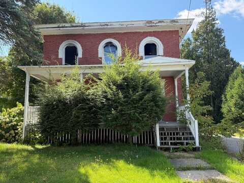 102 Ft. Covington Street, Malone, NY 12953
