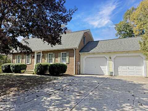 302 Laurelbrook Road, Ebensburg, PA 15931