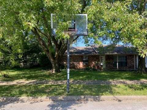702 Forest View DR, Prairie Grove, AR 72753