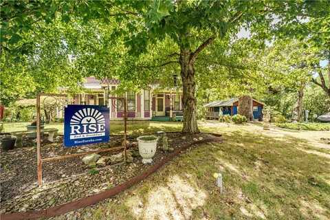 104 Wall ST, Eureka Springs, AR 72632