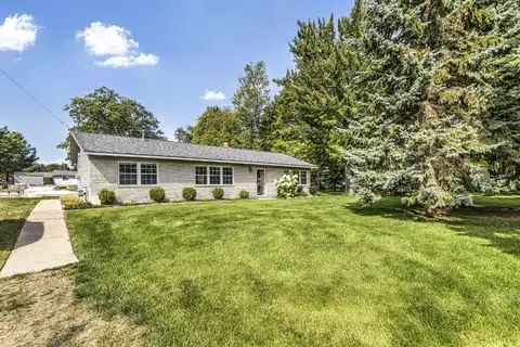 104 Dockside Drive, Houghton Lake, MI 48629