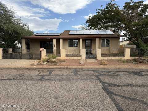 100 ARROWHEAD Drive, Huachuca City, AZ 85616
