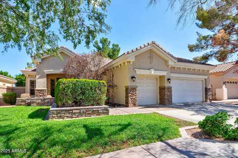 8015 S Michele Lane, Tempe, AZ 85284