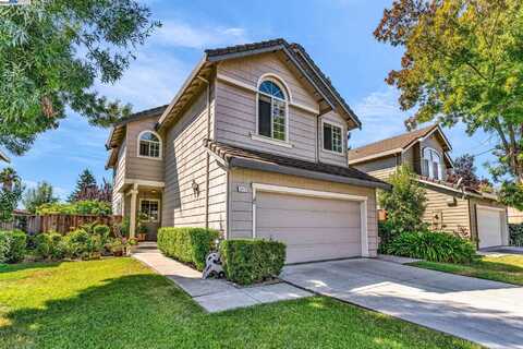 5473 Rainflower Dr, Livermore, CA 94551