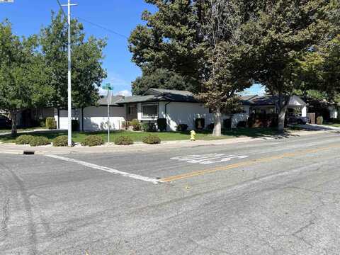 1300 Richard Dr, Tracy, CA 95376