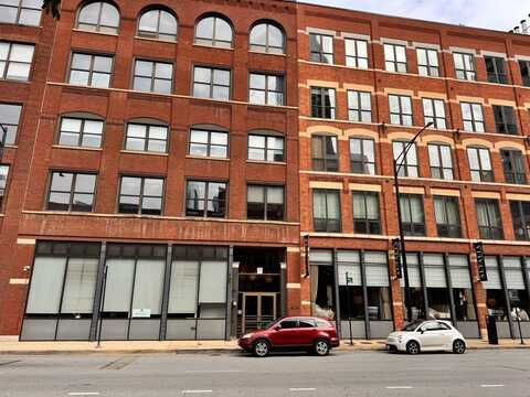 420 W. Grand Avenue, Chicago, IL 60654