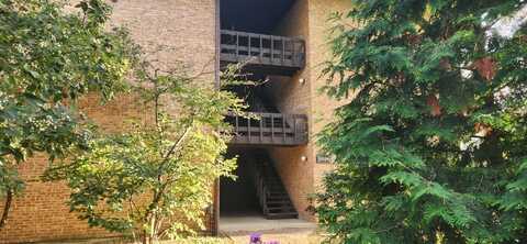 5542 E. Lake Drive, Lisle, IL 60532
