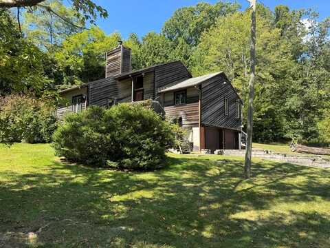 320 CLEVELAND SCHOOL RD., BECKLEY, WV 25801