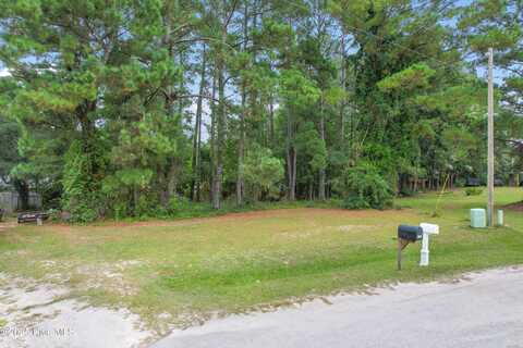 528 Mary Lou Lane SW, Supply, NC 28462