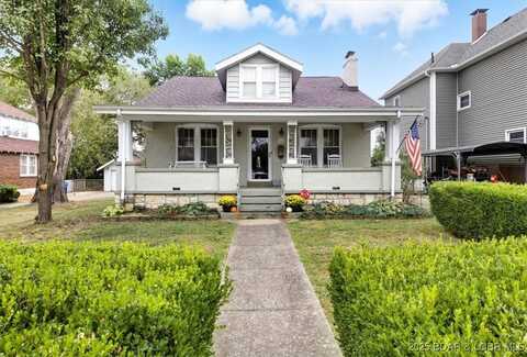 612 E High Street, Eldon, MO 65026