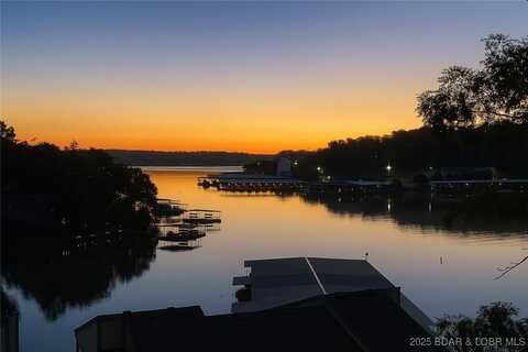 31 Willow Ridge Point unit: 4A, Lake Ozark, MO 65049