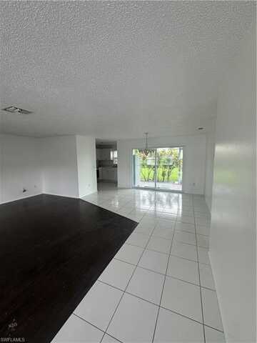25 SE 23rd, CAPE CORAL, FL 33990