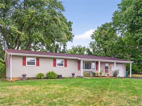 10 Elmwood Circle, Woodlands, NY 14546