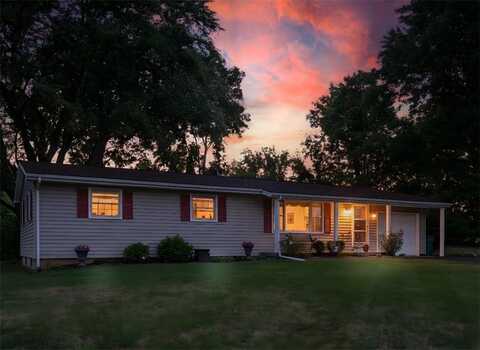 10 Elmwood Circle, Woodlands, NY 14546