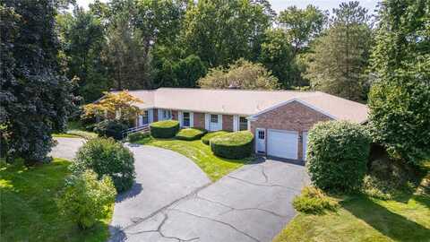 57 Landsdowne Lane, Pittsford, NY 14618