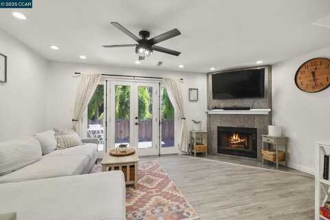394 Ilo Lane, Danville, CA 94526