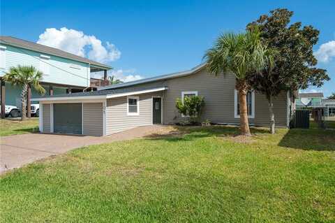 108 Palm Drive, Rockport, TX 78382