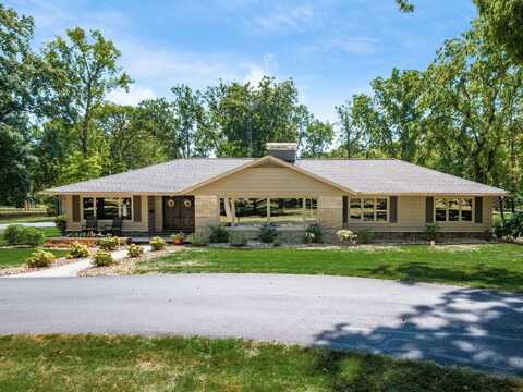 858 Vernon Heights Circle, Marion, OH 43302