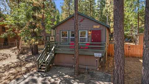 42639 Cedar Avenue, Big Bear Lake, CA 92315