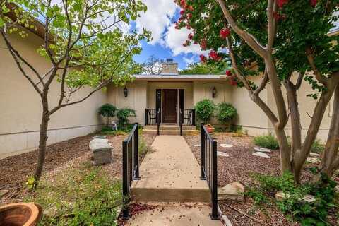506 -- Southwoods Dr, Fredericksburg, TX 78624