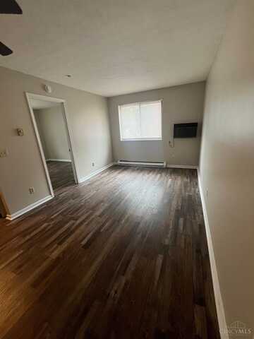 5827 Monfort Hills Avenue, Cincinnati, OH 45239