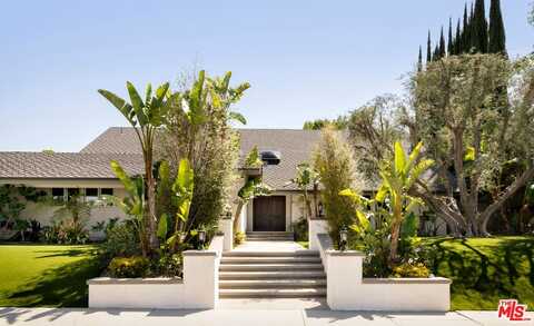 19714 Komar Dr, Tarzana, CA 91356
