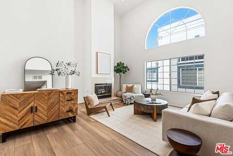 3949 Bentley Ave, Culver City, CA 90232