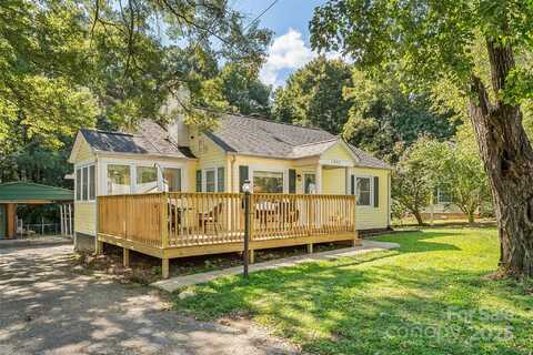 1066 5th Street NE, Hickory, NC 28601