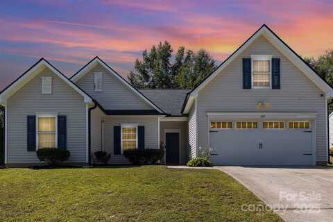 609 Grantham Lane, Charlotte, NC 28262