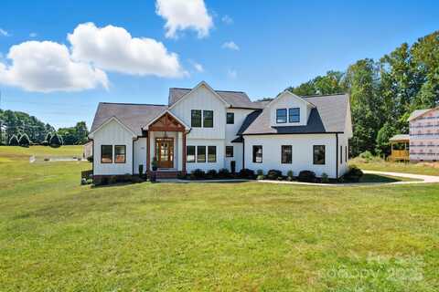 604 Muirfield Drive, Albemarle, NC 28001
