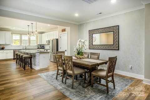 114 Glencoe Lane unit: 102, Mooresville, NC 28117