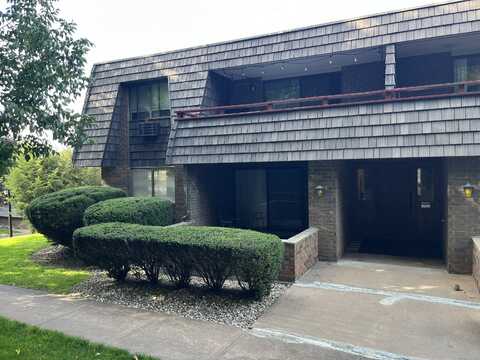 64 Oxbow Drive, Glastonbury, CT 06033