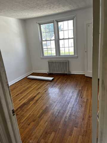 22 Saint James Street, Manchester, CT 06040